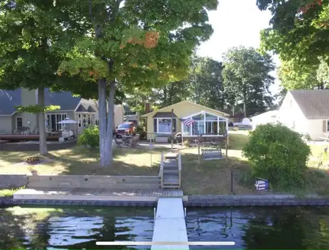 5540 COZY POINT DRIVE, NEWAYGO, MI 49337