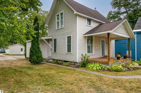 207 W NINTH, TRAVERSE CITY, MI 49684