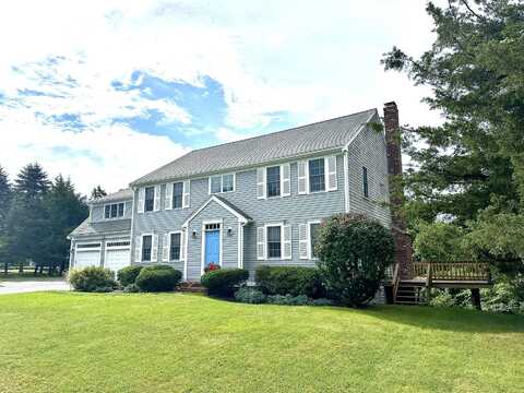 24 Eric Clauson Lane, Falmouth, MA 02540