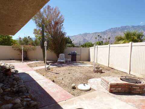 1499 Sunflower Circle N, Palm Springs, CA 92262