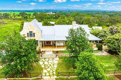 183 Teton Ln, Fredericksburg, TX 78624