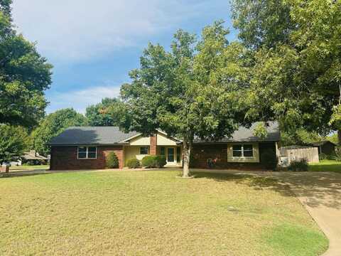 1302 Shady Oaks Pl, Enid, OK 73703