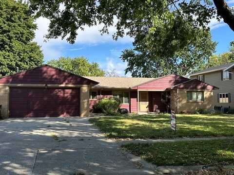 1029 North 24th Place, Fort Dodge, IA 50501