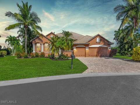 8844 Tropical Court, Fort Myers, FL 33908