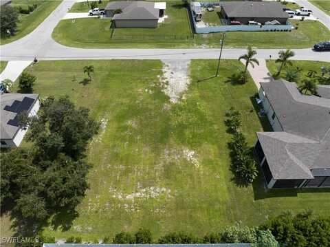 820 Lystra Avenue, Fort Myers, FL 33913