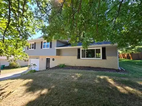 1418 DEBBIE LANE, MACOMB, IL 61455