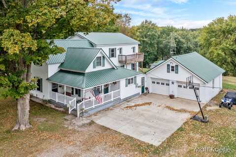 5925 W S River Drive, Grant, MI 49327