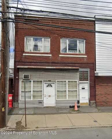 735 N Main Avenue, Avoca, PA 18641