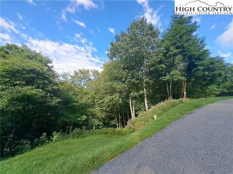 131r Firethorn Trail, Blowing Rock, NC 28605