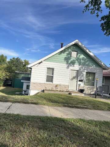 913 1 st AVE, Havre, MT 59501