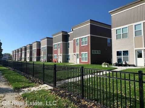 1606-1648 Ellis Blvd NW, CedarRapids, IA 52405