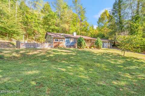 275 Bowers Rd, Harriman, TN 37748