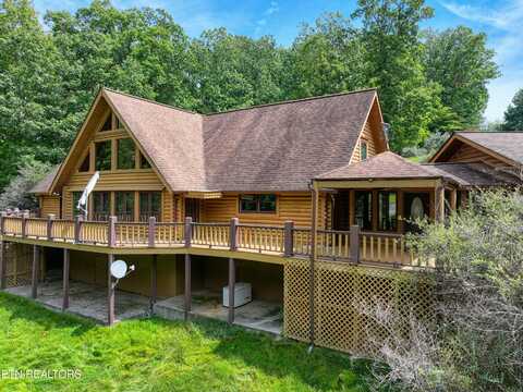 370 BRAVE Drive, Oneida, TN 37841