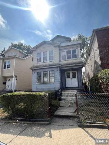 124 Mapes Avenue, Newark, NJ 07112