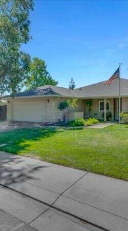 708 Dorchester Cir, Lodi, CA 95240