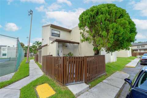 10296 NW 9th St Cir, Miami, FL 33172