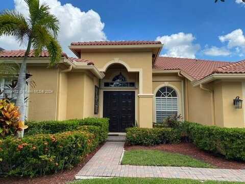 19255 N Hibiscus St, Weston, FL 33332