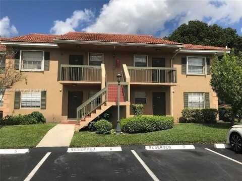 10457 NW 8th St, Pembroke Pines, FL 33026