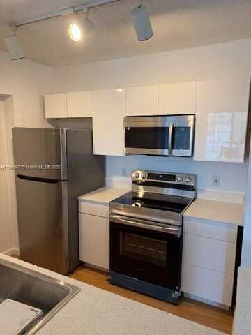 1919 Van Buren St, Hollywood, FL 33020