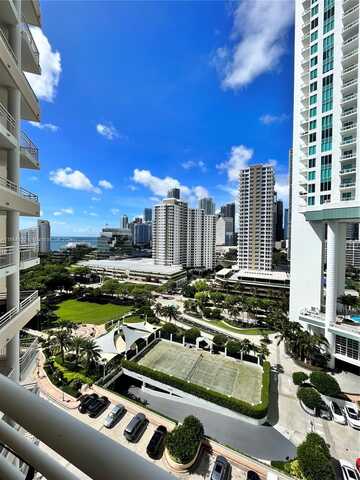 888 Brickell Key Dr, Miami, FL 33131