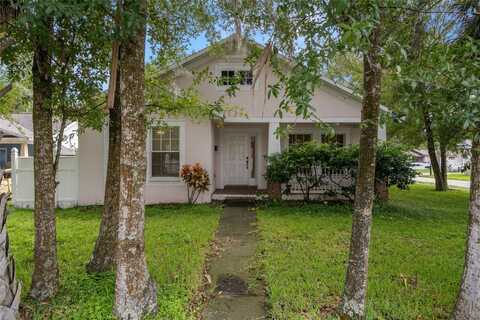 212 W IDLEWILD AVENUE, TAMPA, FL 33604