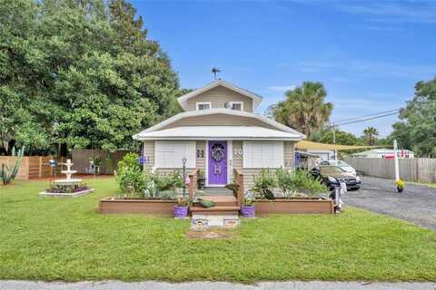 70 N OAK AVENUE, UMATILLA, FL 32784