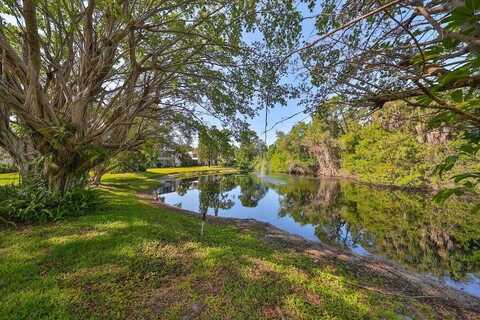 124 PINEHURST DRIVE, BRADENTON, FL 34210