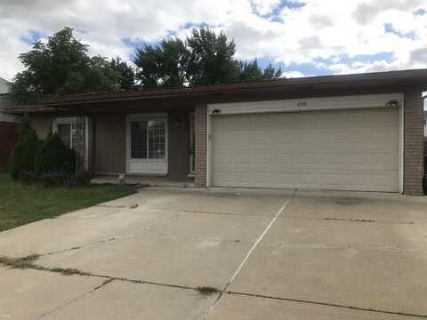 4728 Bloomfield, Sterling Heights, MI 48310