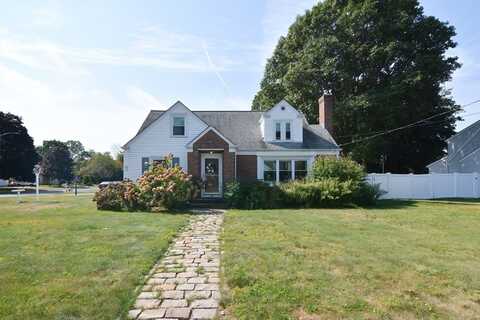 27 William Ave, Seekonk, MA 02771