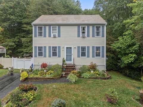 101 Cavalier Ave, Taunton, MA 02780