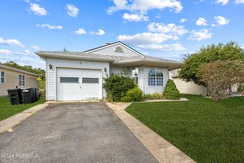 77 Trent Drive, Toms River, NJ 08757