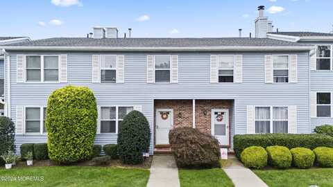 9 Peachtree Lane, Jamesburg, NJ 08831