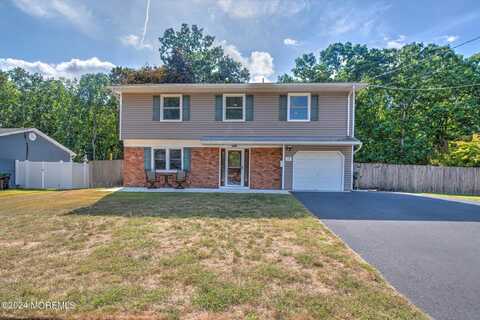 20 Pepperridge Road, Howell, NJ 07731