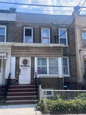 62-18 60 Drive, Maspeth, NY 11378