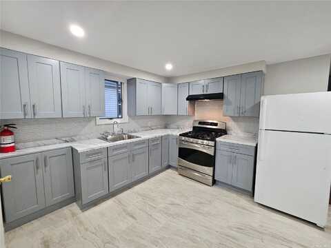 60 E Jamaica Avenue, Valley Stream, NY 11580