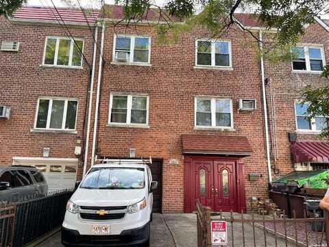 53-28 69th Street, Maspeth, NY 11378