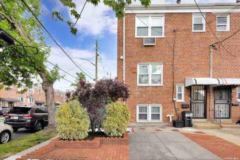 61-27 69th Street, Middle Village, NY 11379