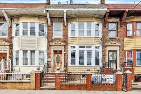 10-61 Mcbride Street, Far Rockaway, NY 11691