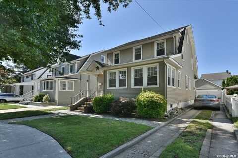 10 Hazel Place, Lynbrook, NY 11563