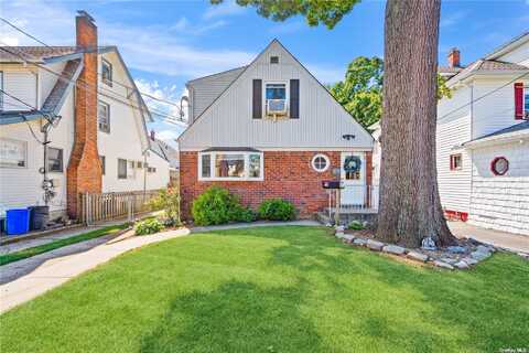 12 Lawrence Avenue, Lynbrook, NY 11563