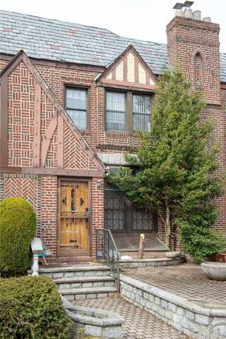 89-05 74th Avenue, Glendale, NY 11385