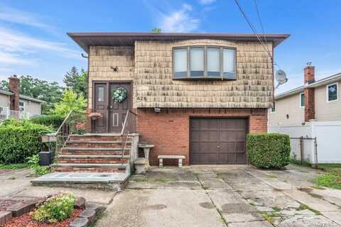 678 N Alleghany Avenue, Lindenhurst, NY 11757