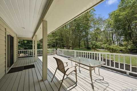 510 Tallwood Lane, Mattituck, NY 11952