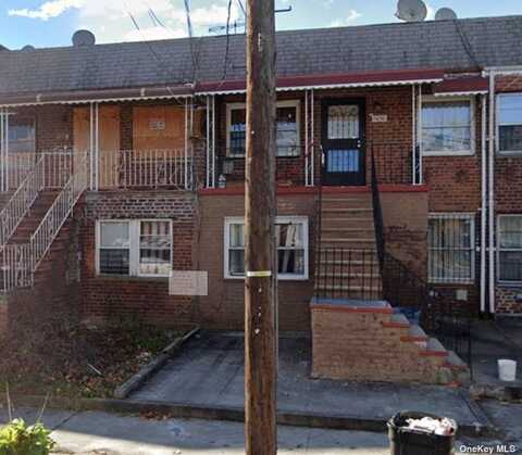 1052 E 102nd Street, Canarsie, NY 11236