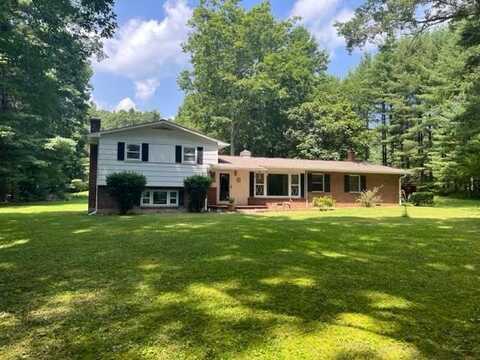 2900 Pine Grove Road, LERONA, WV 25971