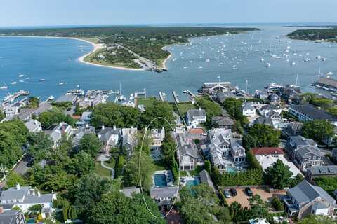 68 N Water Street, Edgartown, MA 02539