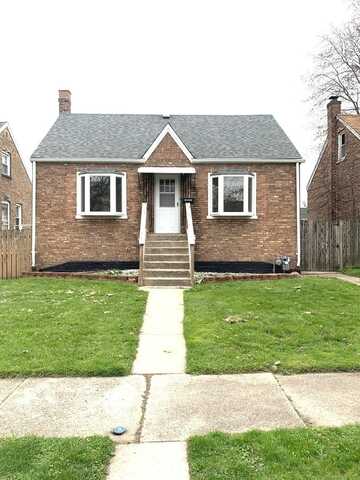 18025 Oakwood Avenue, Lansing, IL 60438