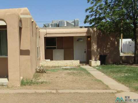 915 S 11th Street, Artesia, NM 88210