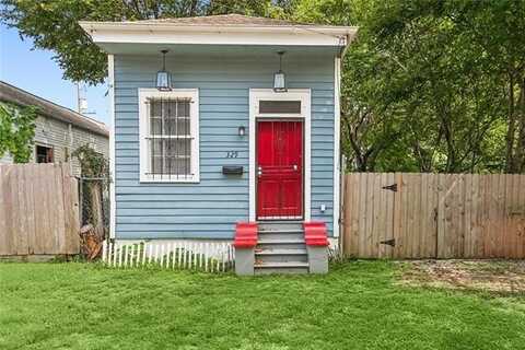 329 TRICOU Street, New Orleans, LA 70117