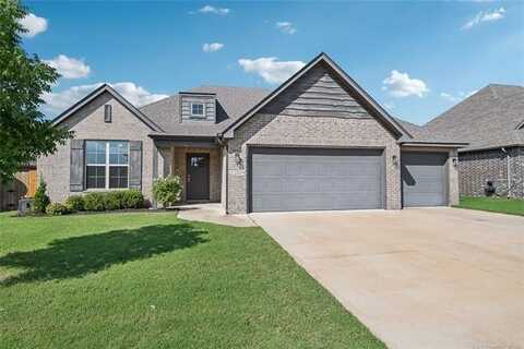 23009 E 104th Place S, Broken Arrow, OK 74014